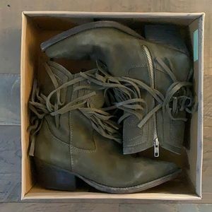 Free People Lawless Fringe Western Suede Boots /Booties 37 7 Taupe Forest Green